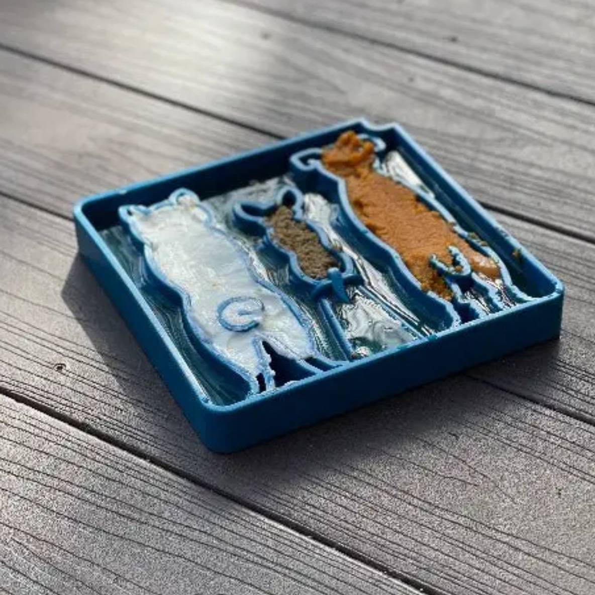 Slow Feeder Waiting Dogs Etray