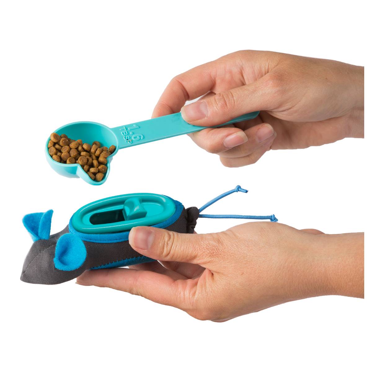 Doc & Phoebe's Interactive Indoor Hunting Feeder